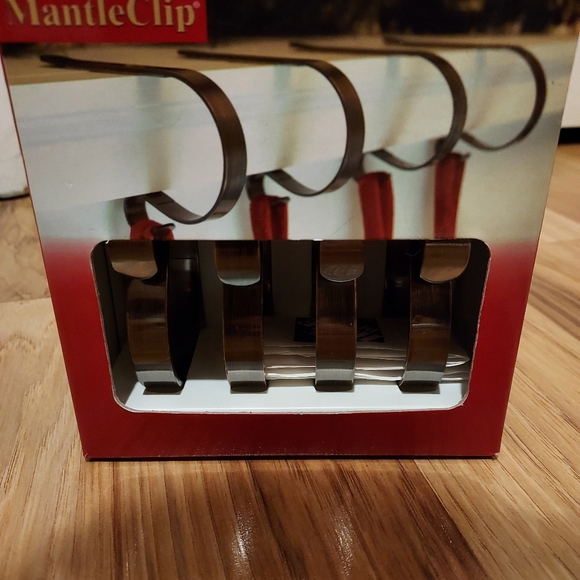 Holiday The Original Mantle Clip Bronze Color Hangers Set Of 4 - Picture 2 of 6